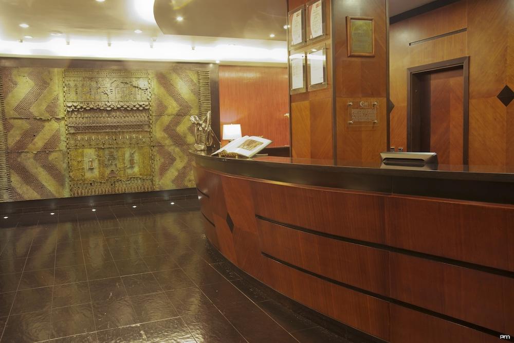 Hotel Ghl Abadia Plaza 4*