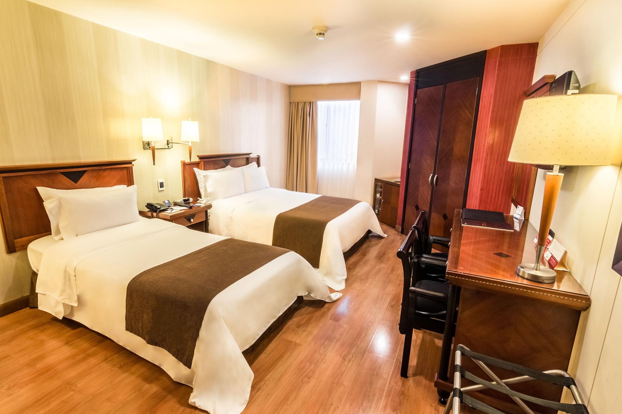 Hotel Ghl Abadia Plaza 4*